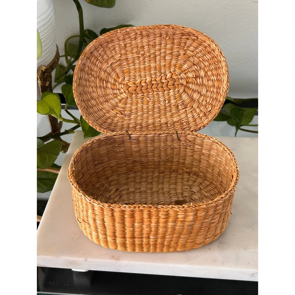 Vintage Oval Woven Wicker Basket with Lid Boho Trinket Box Natural Storage
